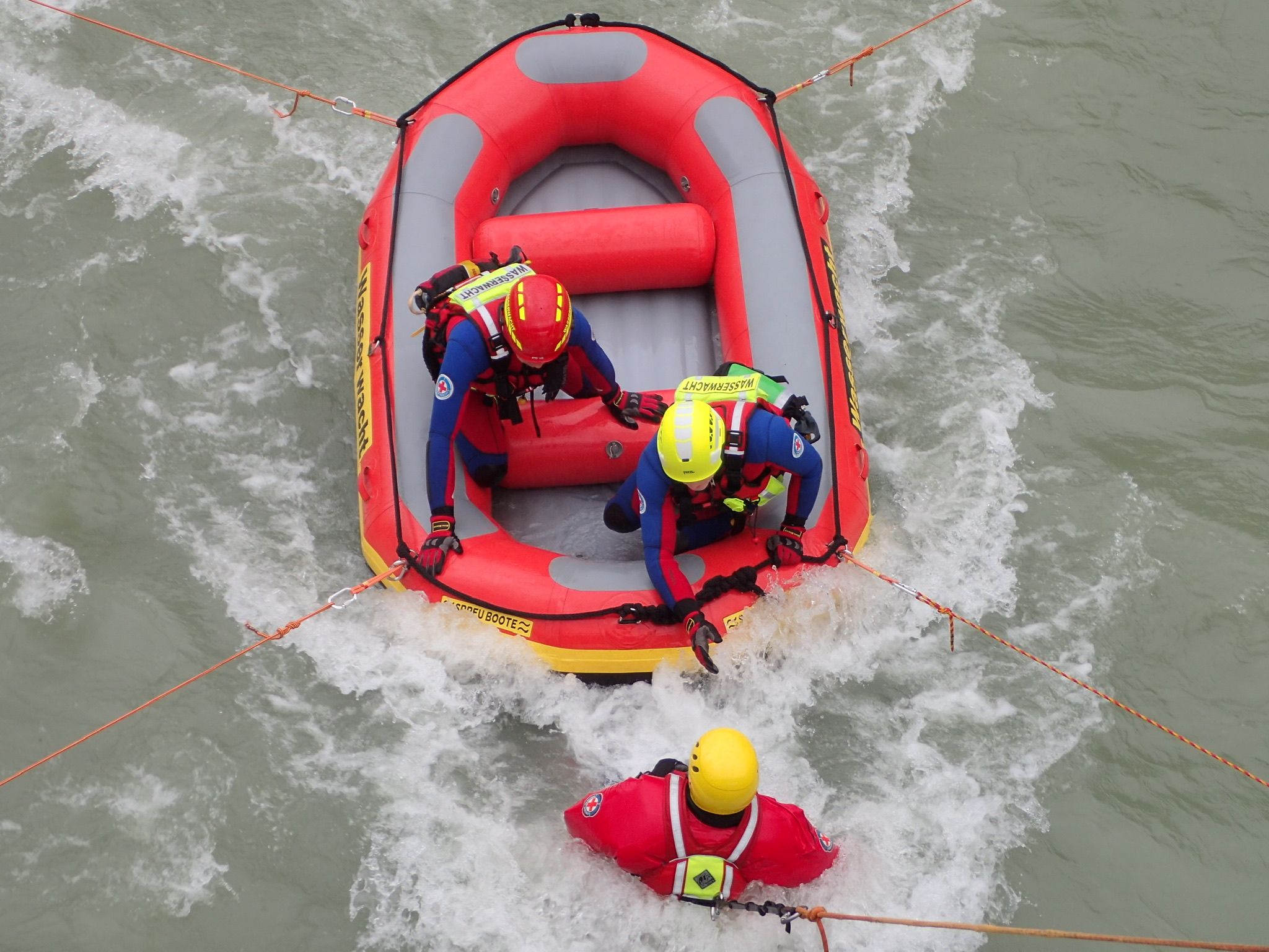 Raft Rettung Lech Fließwasserrettung Wasserwacht