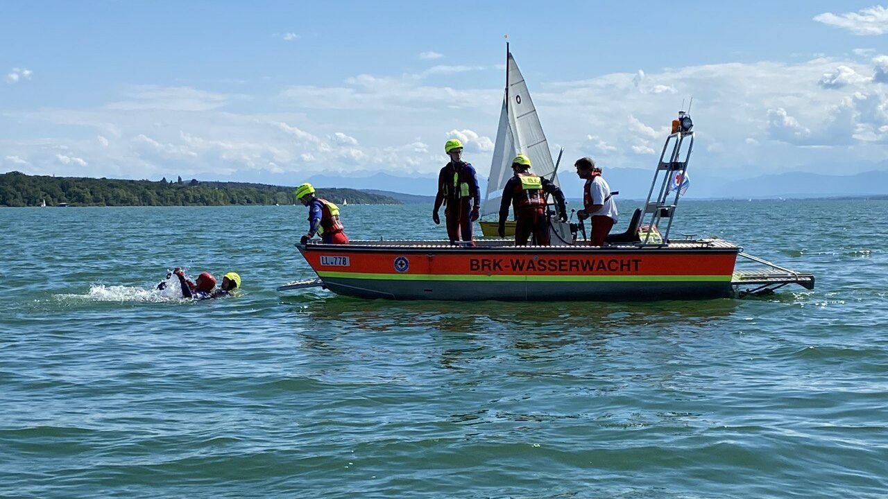 Motorrettungsboot Wasserwacht Rettung Ammersee Landsberg am Lech